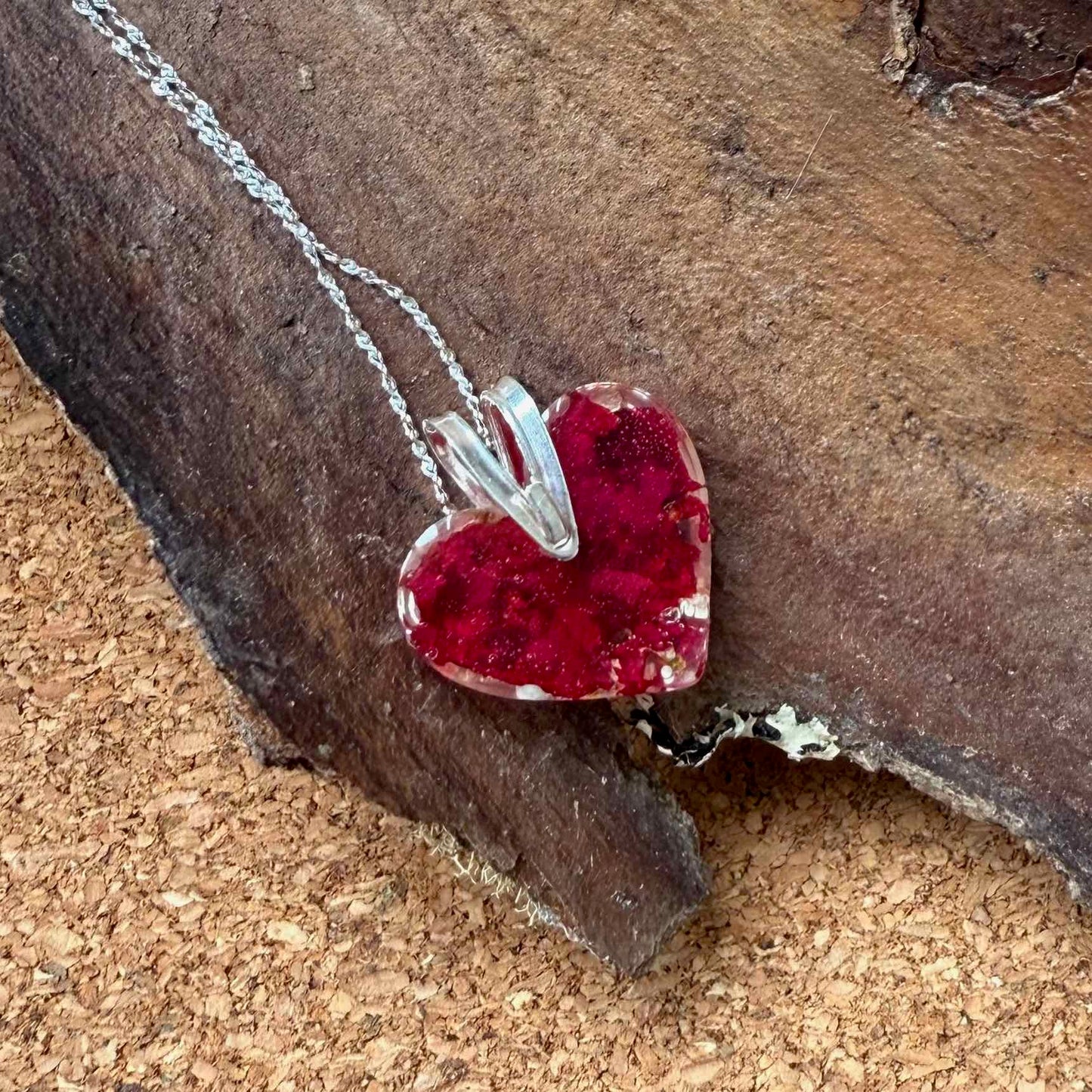 Parte trasera del collar Corazón Licán Ray