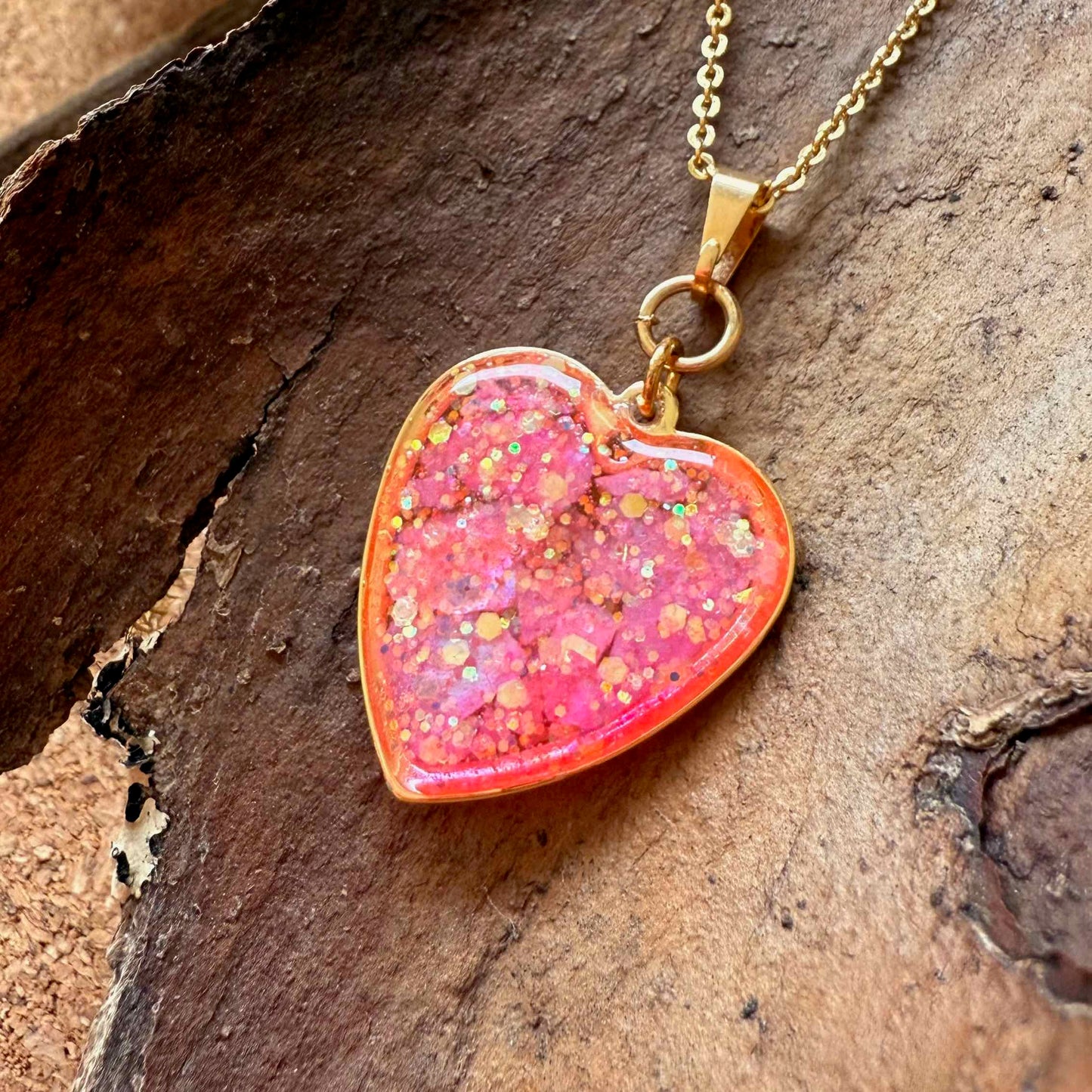 Parte trasera llena de brillo del collar Candelaria