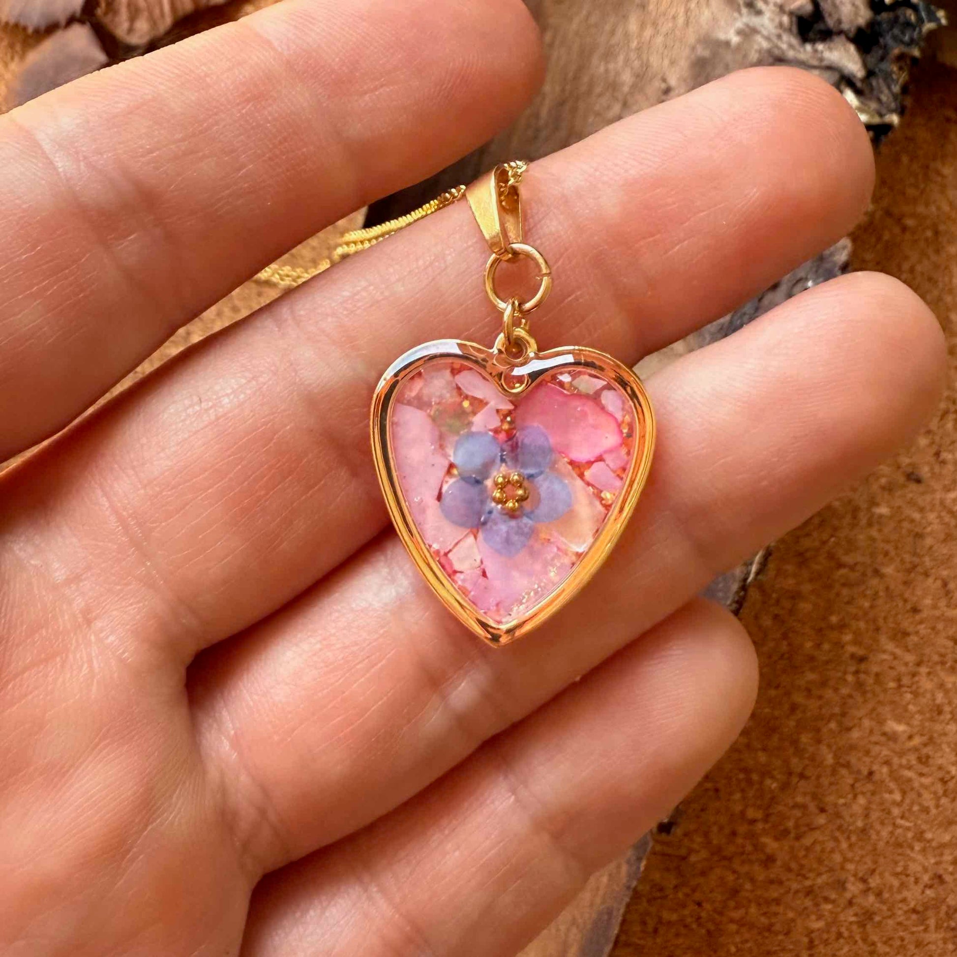 collar Candelaria con flor no me olvides