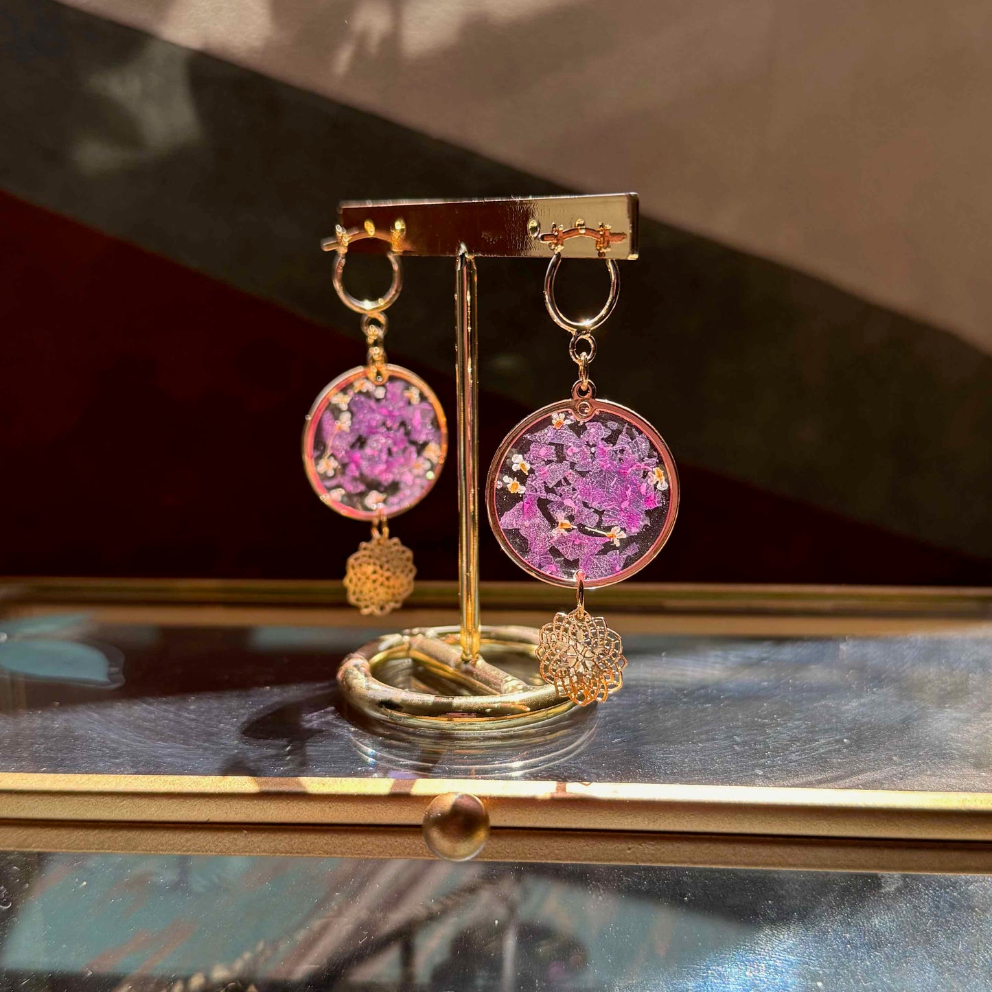 Par de aros Neltume, colgados.