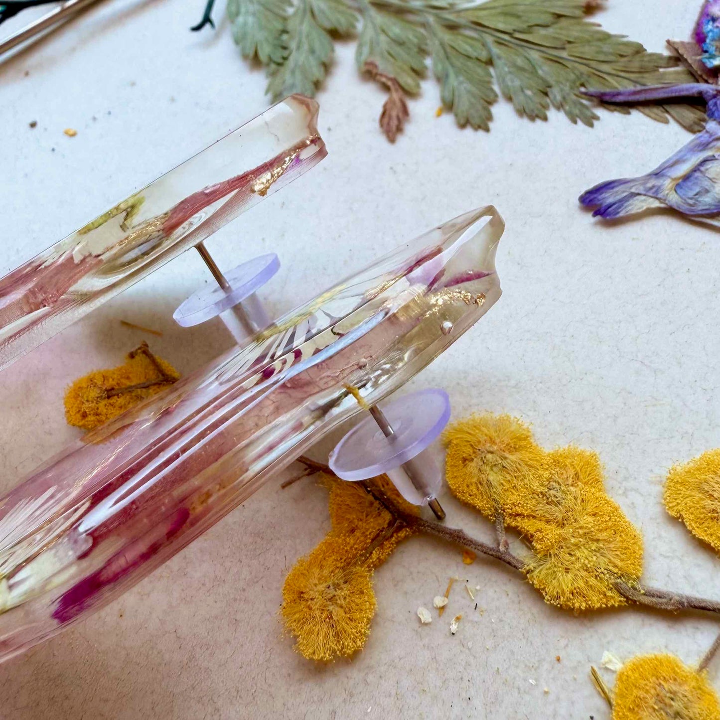 Vista lateral de par de aros Puerto Varas