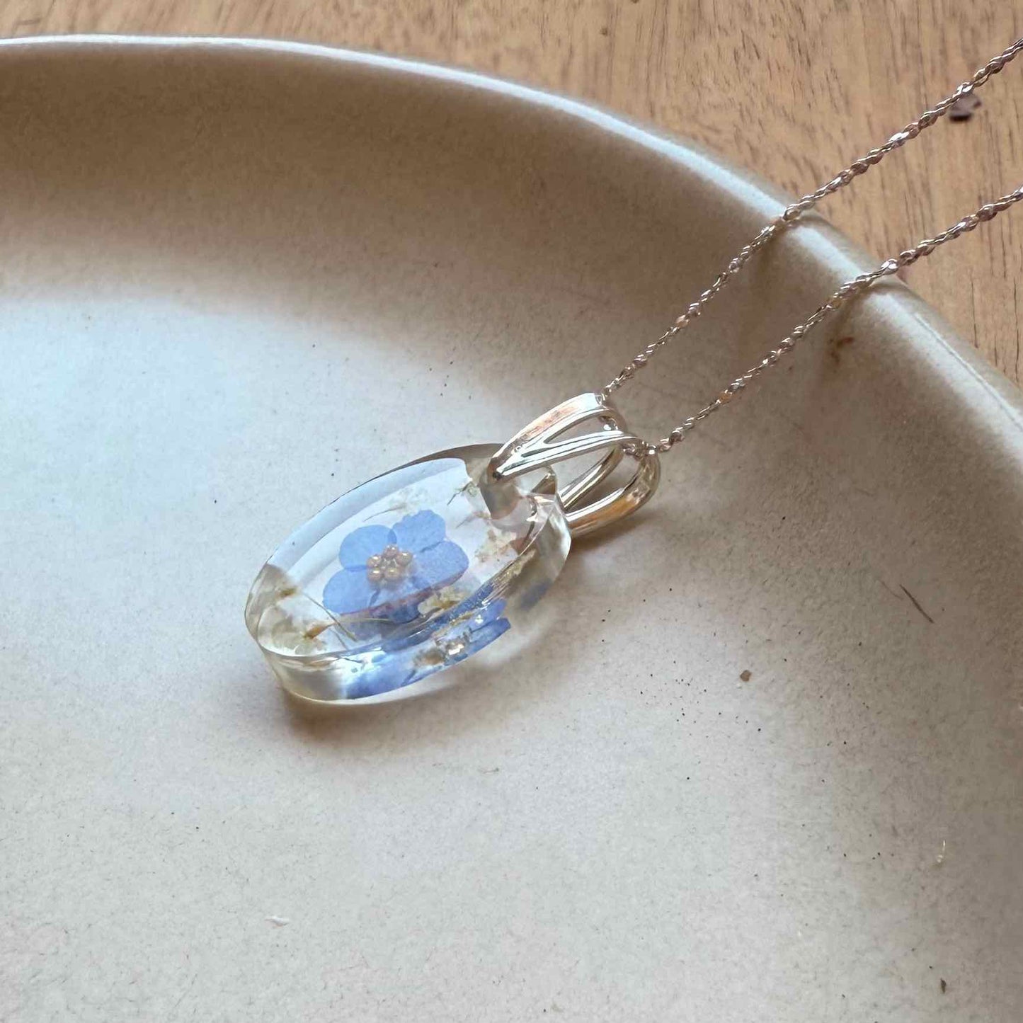 Otra vista lateral del collar Peulla